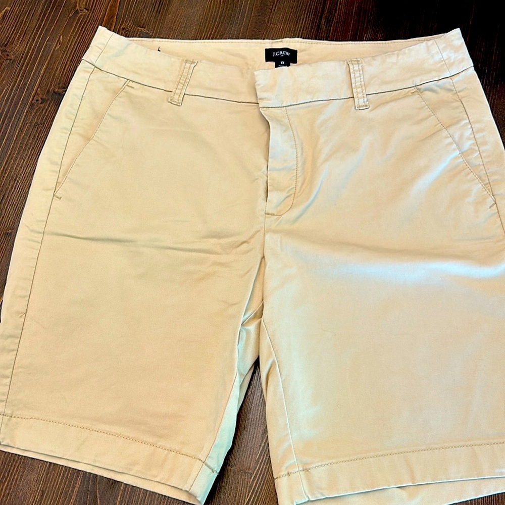 J.Crew Factory 9" Frankie bermuda chino short Khaki AL569 Size 8. NWOT